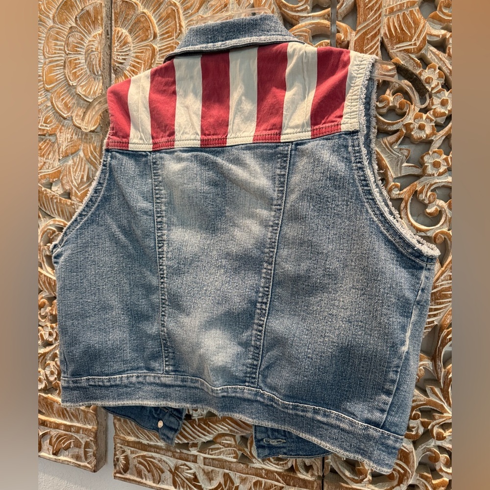 L.E.I. Stars & Stripes Chelsea Blue Jean Vest, Sleeveless- size M - Picture 10 of 16